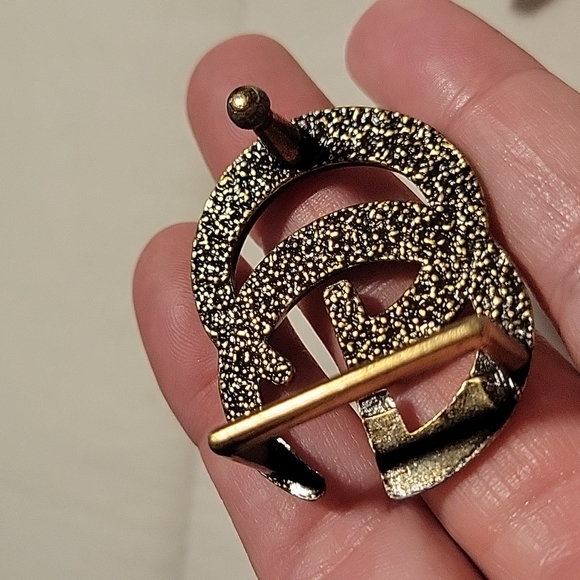 GG Small Brass Gold Buckle Removable - Picture 2 of 3